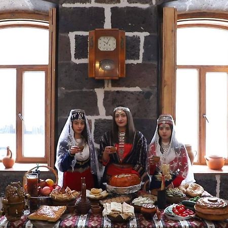 Guesthouse Emma Gyumri Extérieur photo