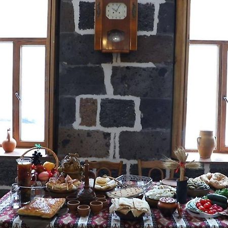Guesthouse Emma Gyumri Extérieur photo