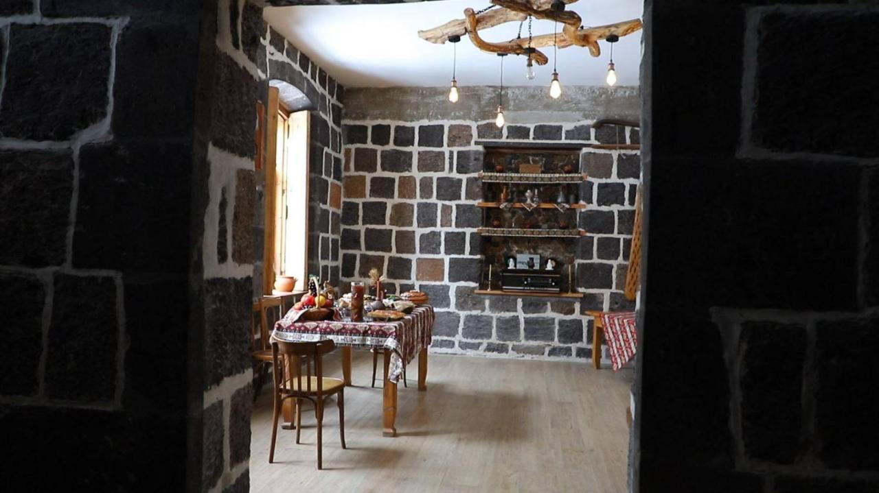 Guesthouse Emma Gyumri Extérieur photo