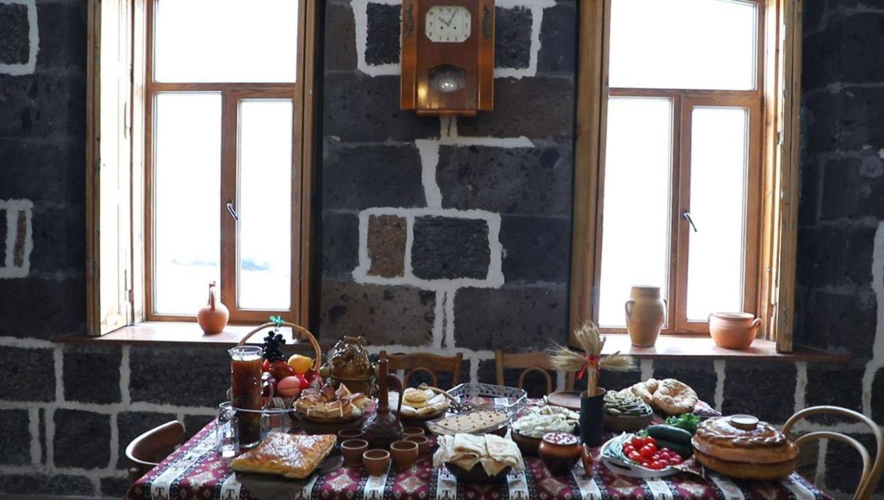 Guesthouse Emma Gyumri Extérieur photo