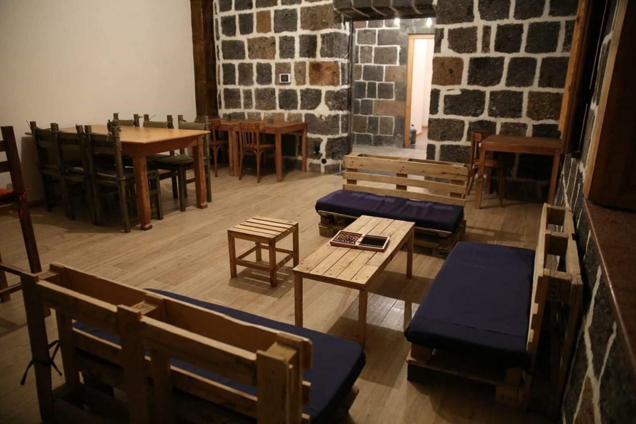 Guesthouse Emma Gyumri Extérieur photo